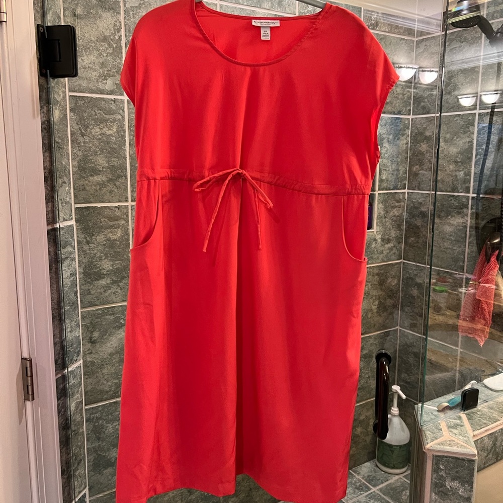 Pink maternity dress with pockets and drawstring